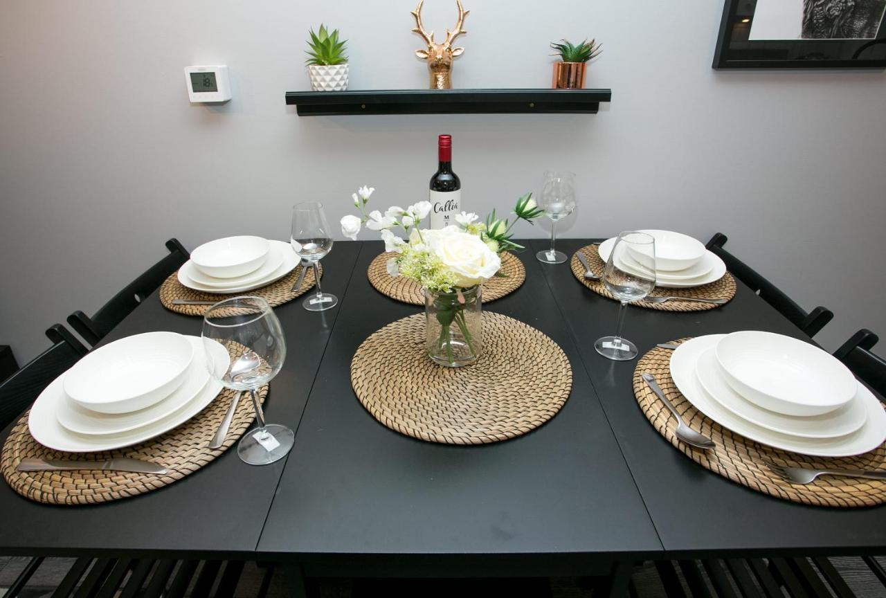 Malone Place Apartment เบลฟาสต์ ภายนอก รูปภาพ