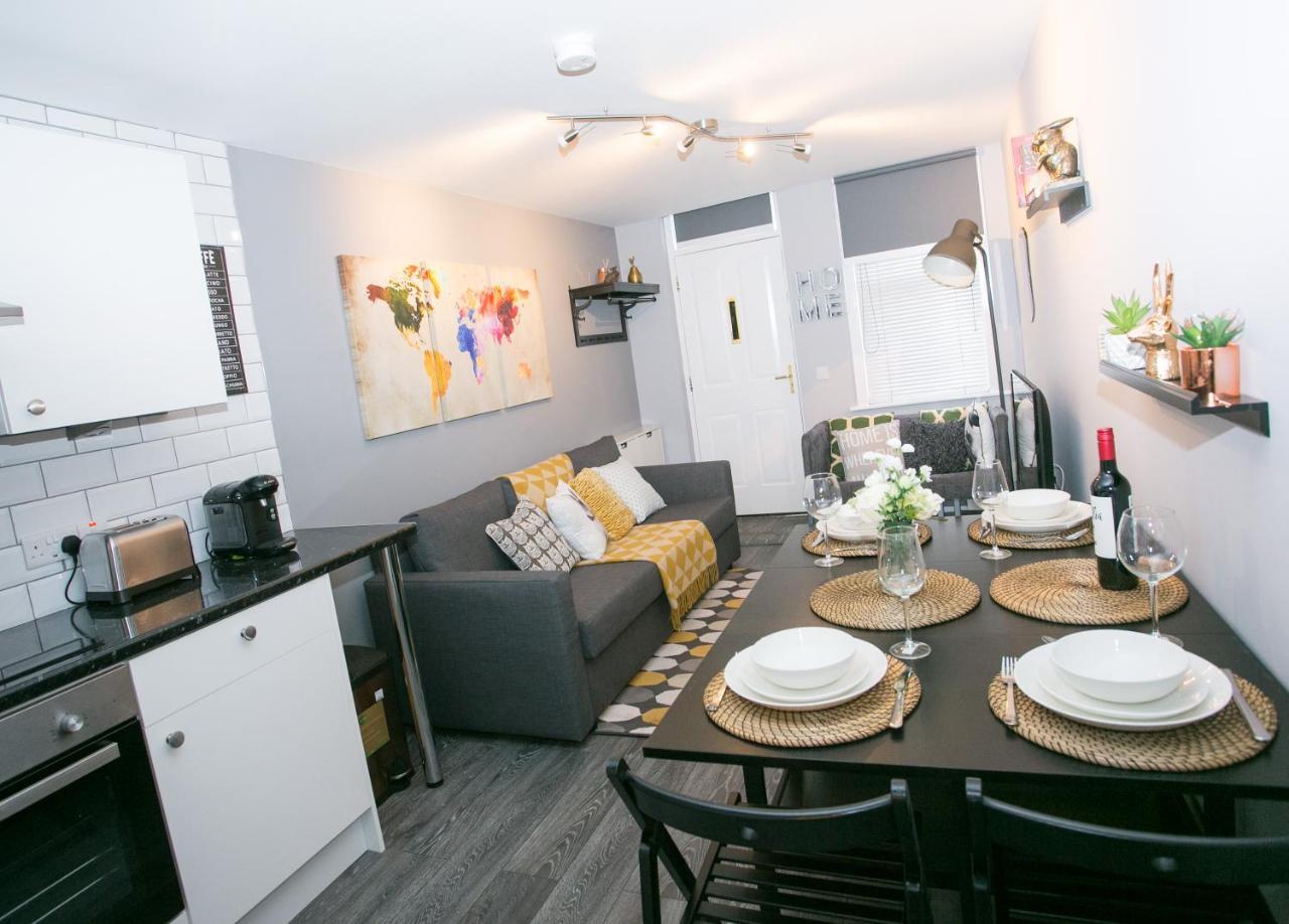 Malone Place Apartment เบลฟาสต์ ภายนอก รูปภาพ